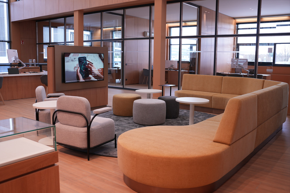 Autohaus Levy Köln Innenansicht Lounge